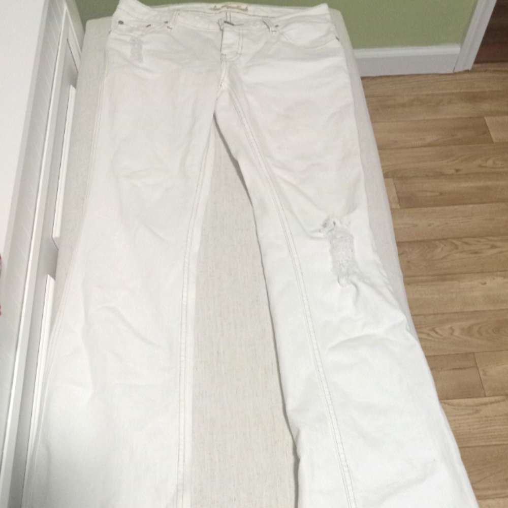 Low rise amercian eagle boot cut jeans